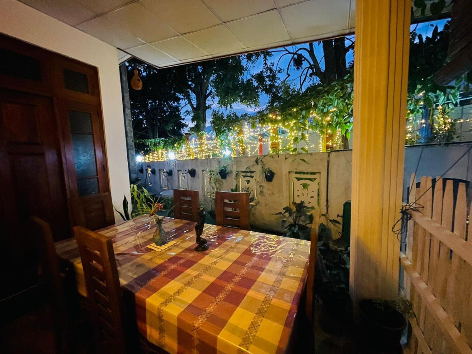 Ritz Inn Елла Екстер'єр фото